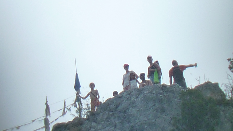 20230718_130010_rocher_drapeaux_fz38